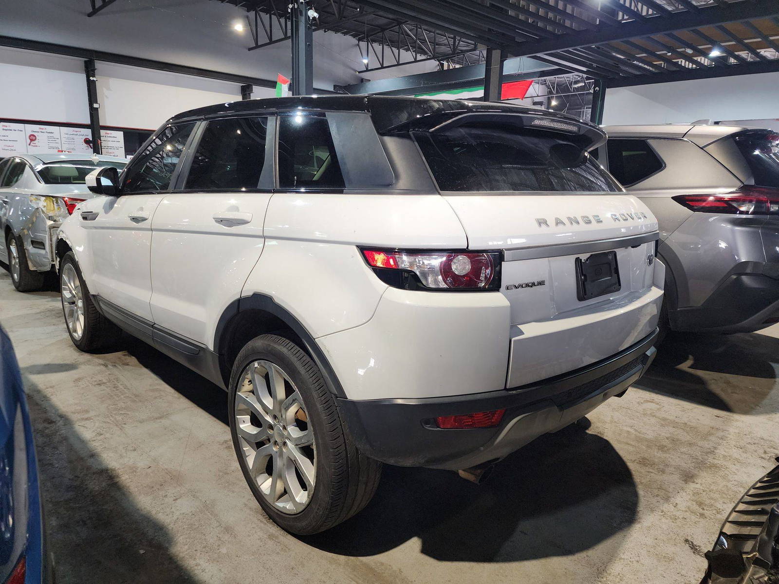 2015 LAND ROVER RANGE ROVER EVOQUE PURE PLUS — 116834 Miles — Lot 19349 — Al Quoz - Marhaba Auctions Used Cars - Image 6