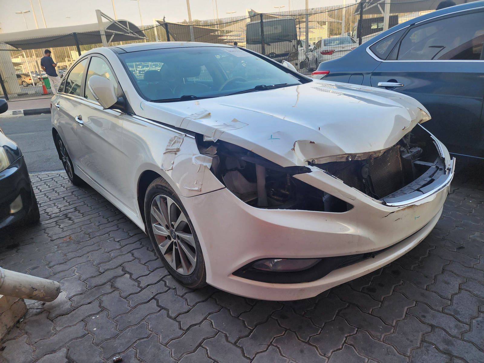 2014 HYUNDAI SONATA — 203934 Miles — Lot 38493332 — Souq - Marhaba Auctions Used Cars - Image 5