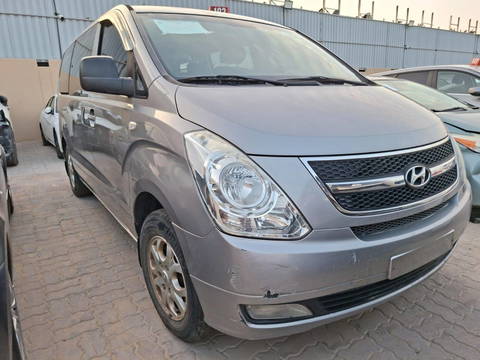 HYUNDAI GRAND STAREX