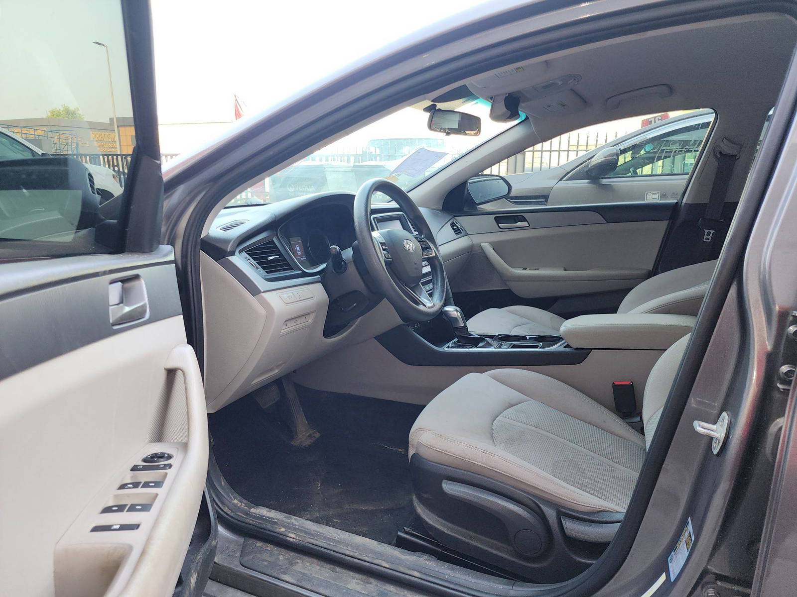 2019 HYUNDAI SONATA — 100357 Miles — Lot 51176655 — Al Quoz - Marhaba Auctions Used Cars - Image 9