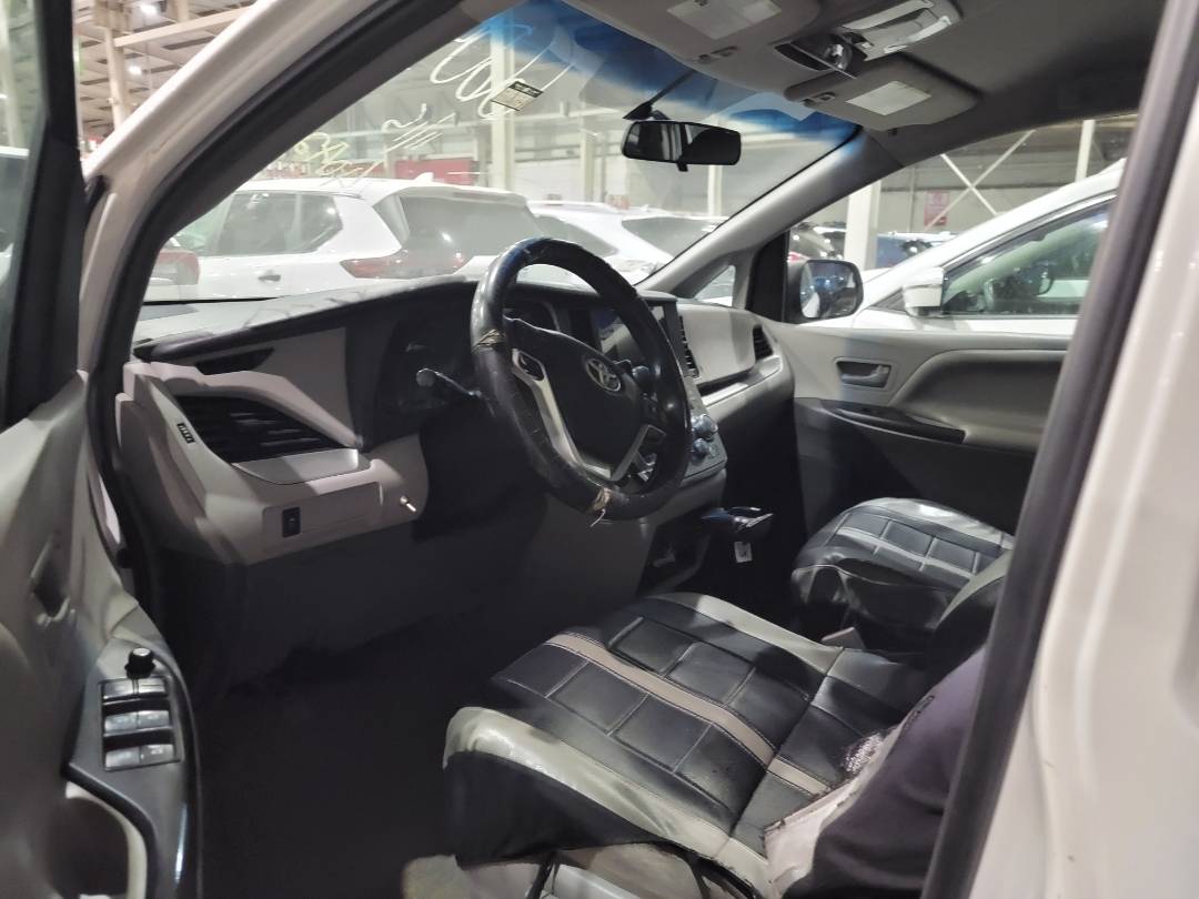 2015 TOYOTA SIENNA — 281246 Miles — Lot FS660571 — Main - Marhaba Auctions Used Cars - Image 6