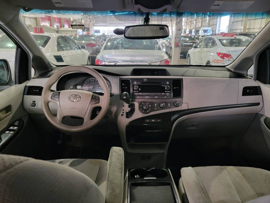 2011 TOYOTA SIENNA — 192443 Miles — Lot 50797084 — Souq - Marhaba Auctions Used Cars - Image 6