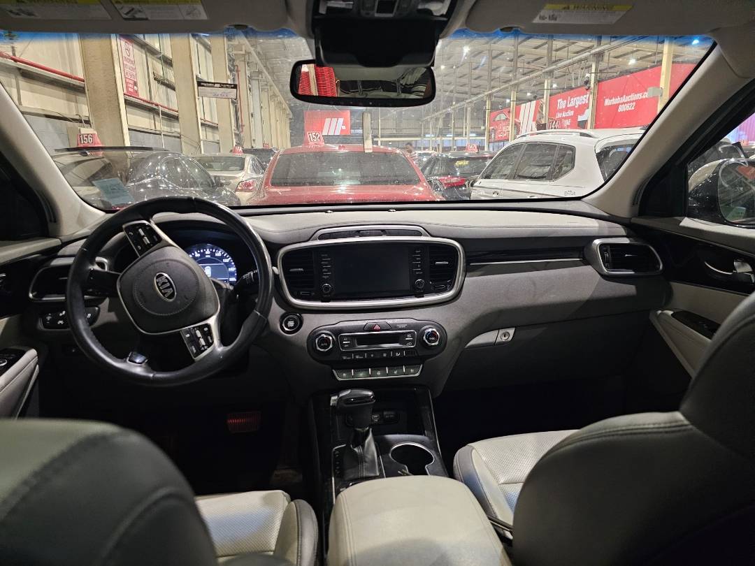 2019 KIA SORENTO — 122922 Miles — Lot G502696 — Souq - Marhaba Auctions Used Cars - Image 8