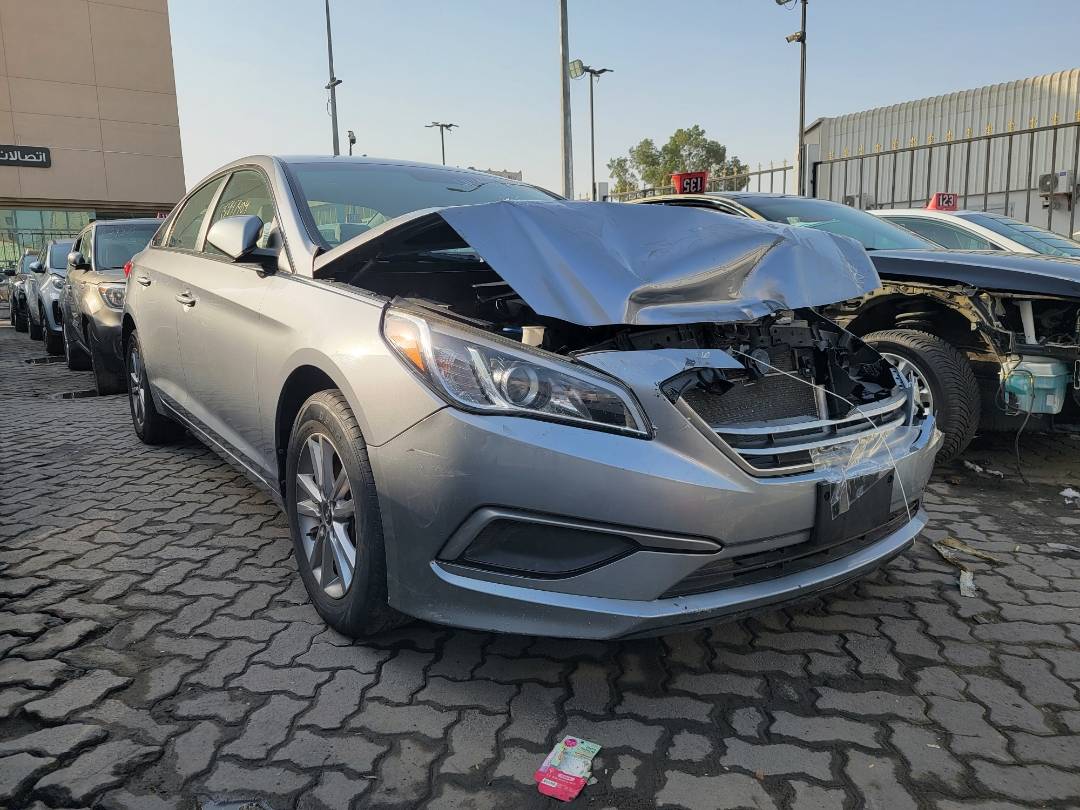 2017 HYUNDAI SONATA — 117675 Miles — Lot HH441592 — Main - Marhaba Auctions Used Cars - Image 4