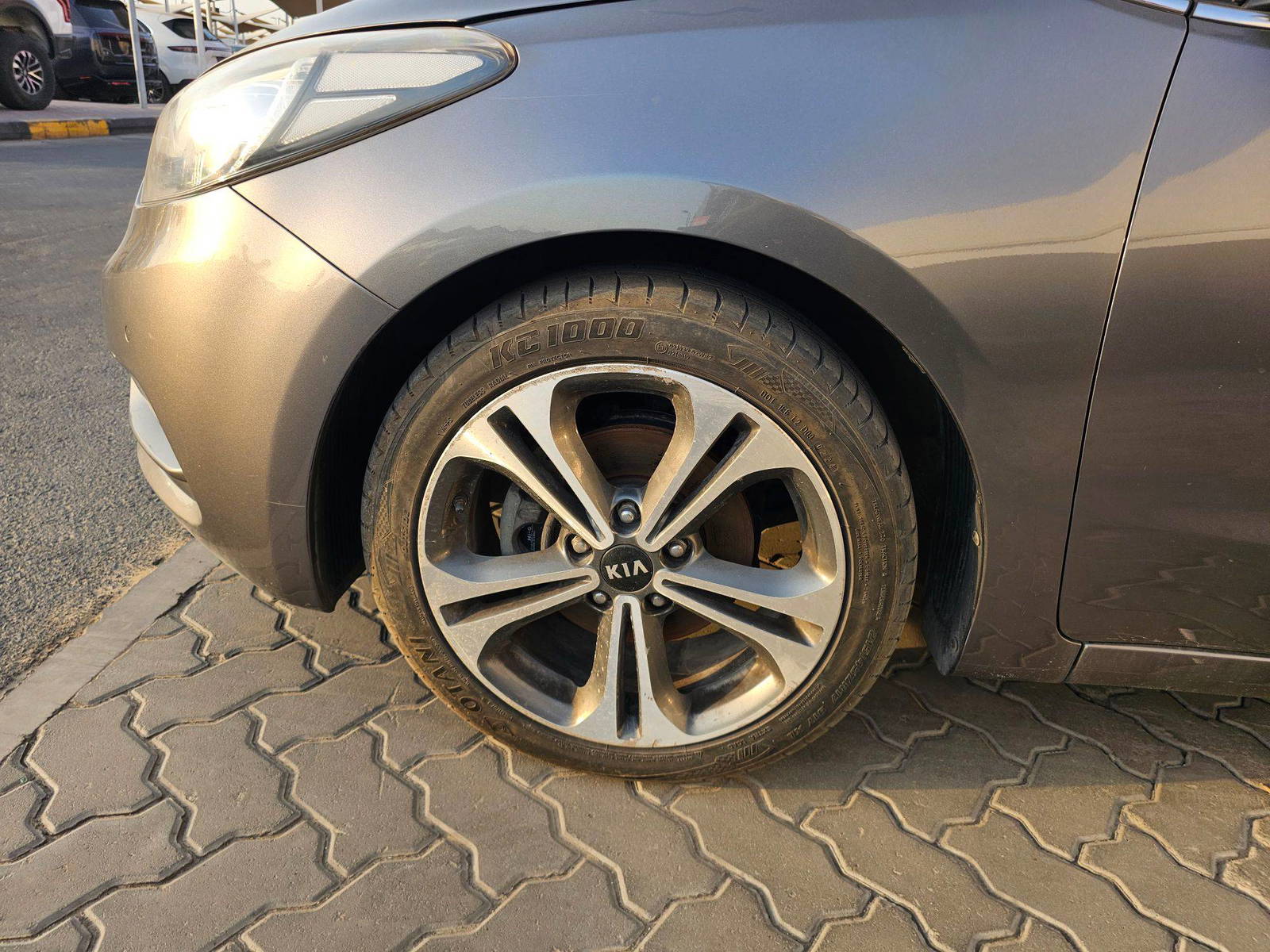 2015 KIA K3 — 155610 KM — Lot FA328829 — Souq - Marhaba Auctions Used Cars - Image 10