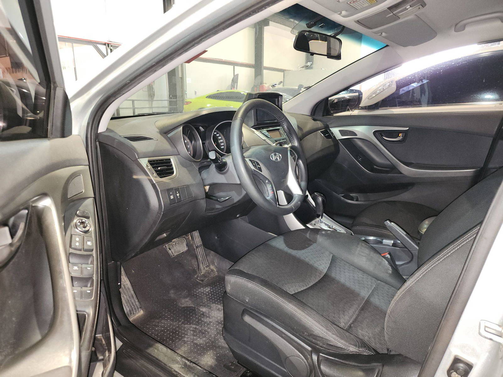 2011 HYUNDAI AVANTE — 221483 KM — Lot 215487 — Main - Marhaba Auctions Used Cars - Image 9