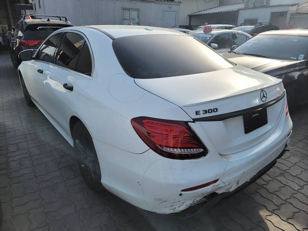 MERCEDES BENZ E-300 2017 - Marhaba Auction Used Cars - Image 5