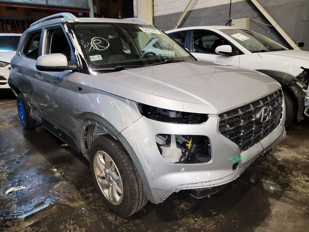2020 HYUNDAI VENUE SEL — 51117 Miles — Lot 63521483 - Marhaba Auctions Used Cars - Image 4