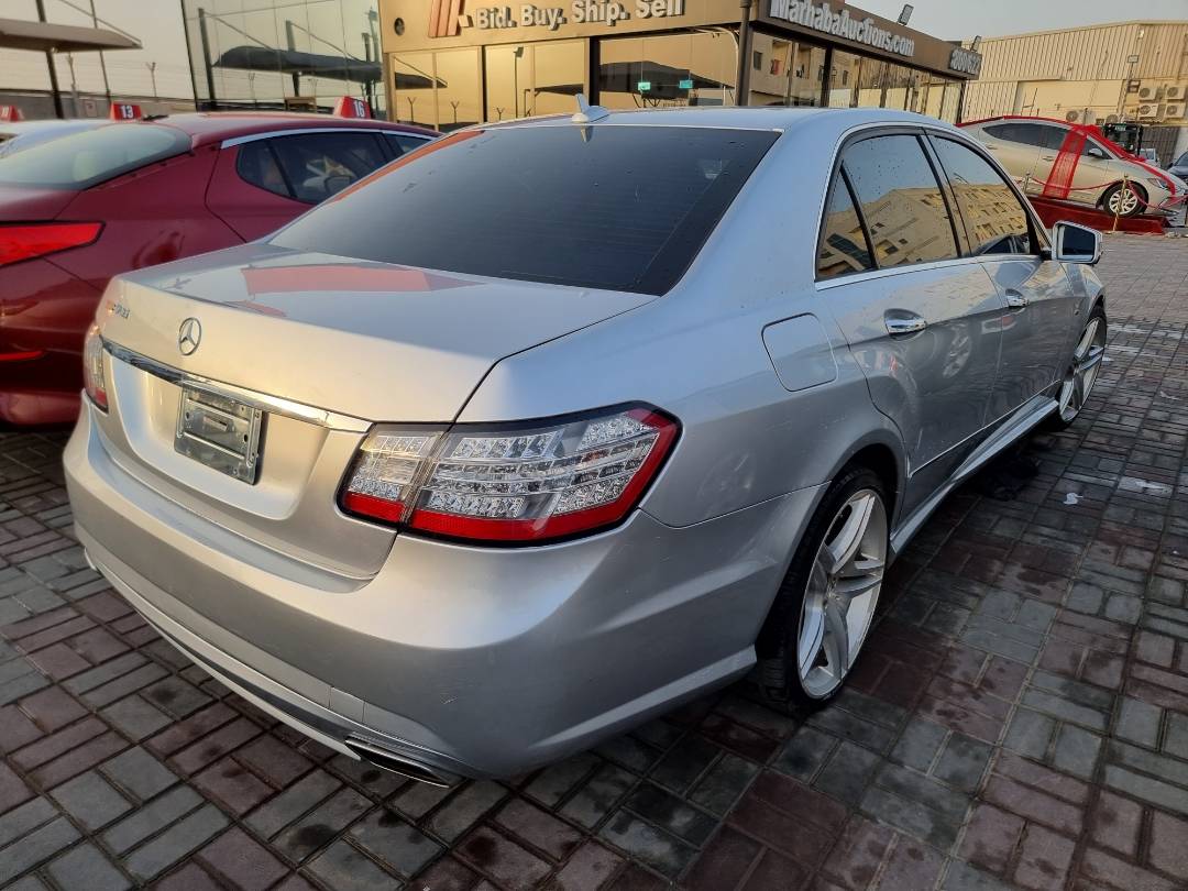 2012 MERCEDES BENZ E 350 — 205335 Miles — Lot A574863 — Souq - Marhaba Auctions Used Cars - Image 5