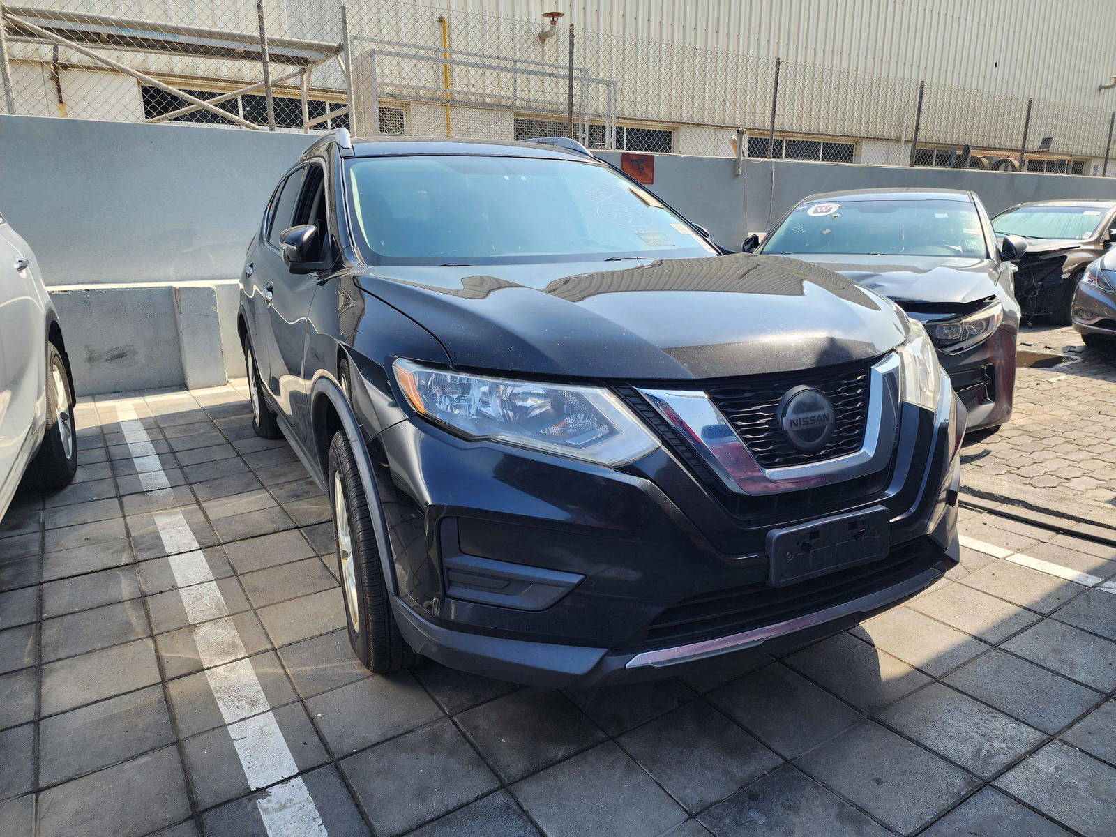 2018 NISSAN ROGUE — 177576 Miles — Lot 901493 — Main - Marhaba Auctions Used Cars - Image 4