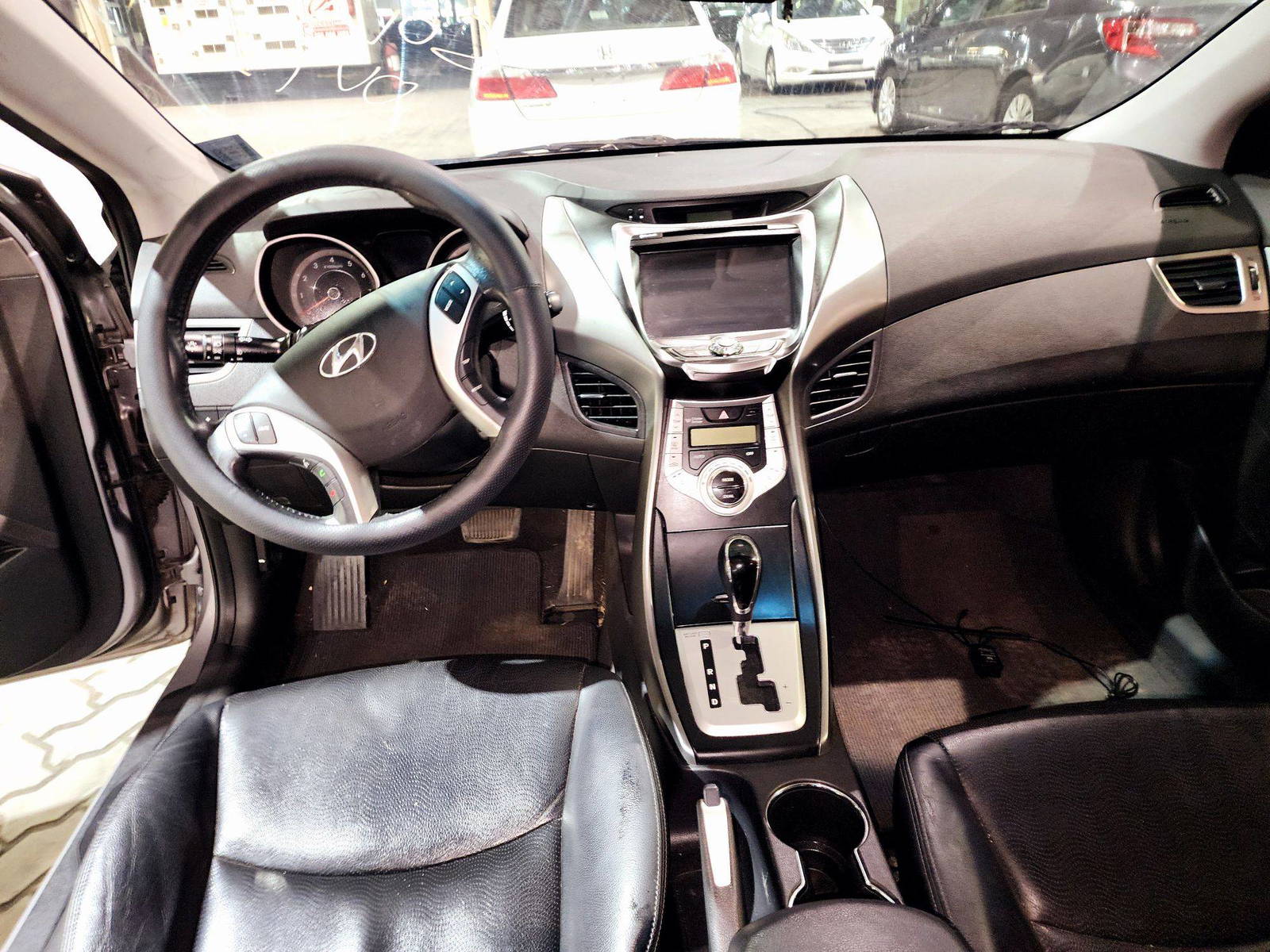 2011 HYUNDAI AVANTE — 65320 KM — Lot 064982 — Souq - Marhaba Auctions Used Cars - Image 7