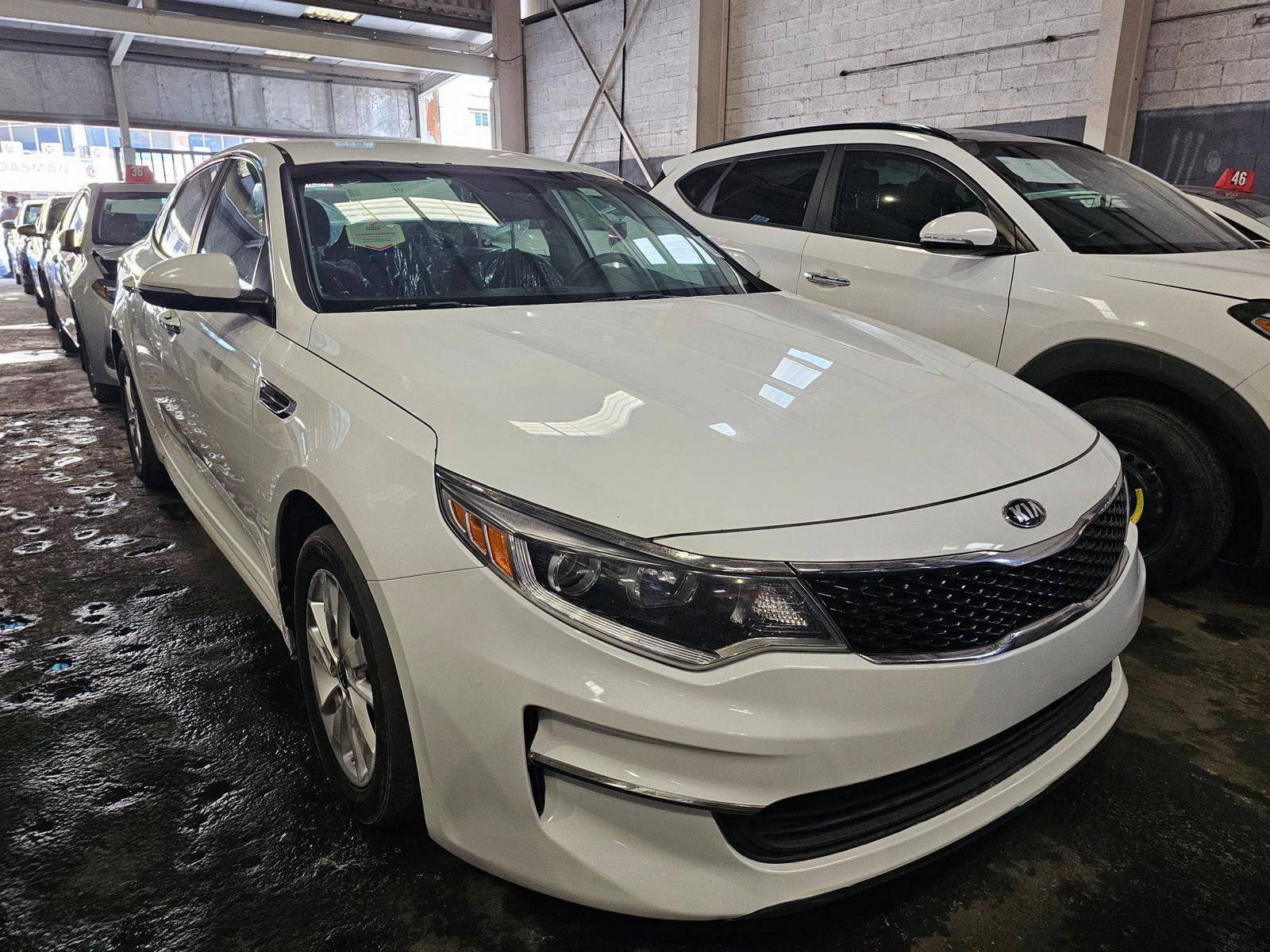 2018 KIA OPTIMA — 216664 Miles — Lot 1268475 — Main - Marhaba Auctions Used Cars - Image 4