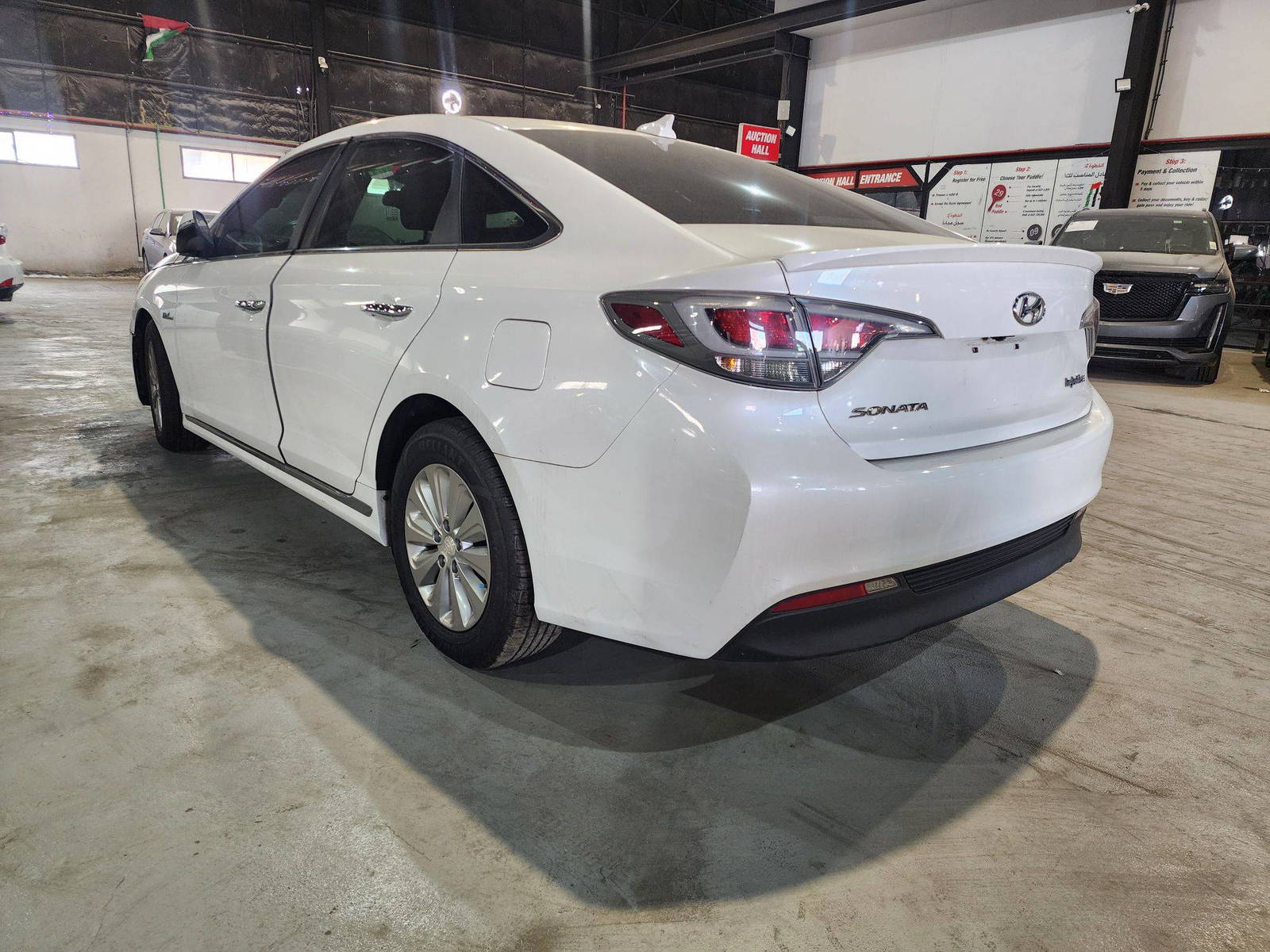 2017 HYUNDAI SONATA — 142300 Miles — Lot 3489283 — Al Quoz - Marhaba Auctions Used Cars - Image 5