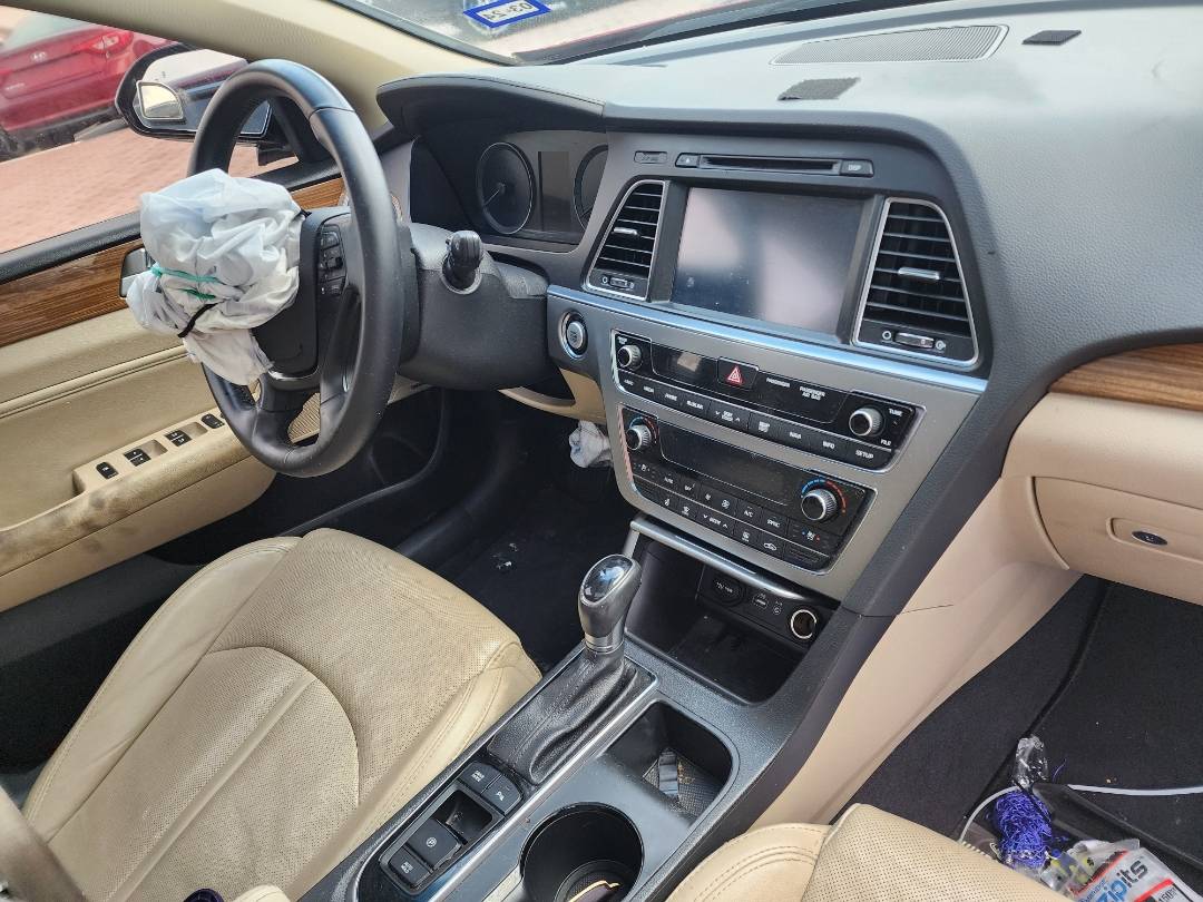 2015 HYUNDAI SONATA — 131345 Miles — Lot H058595 - Marhaba Auctions Used Cars - Image 8