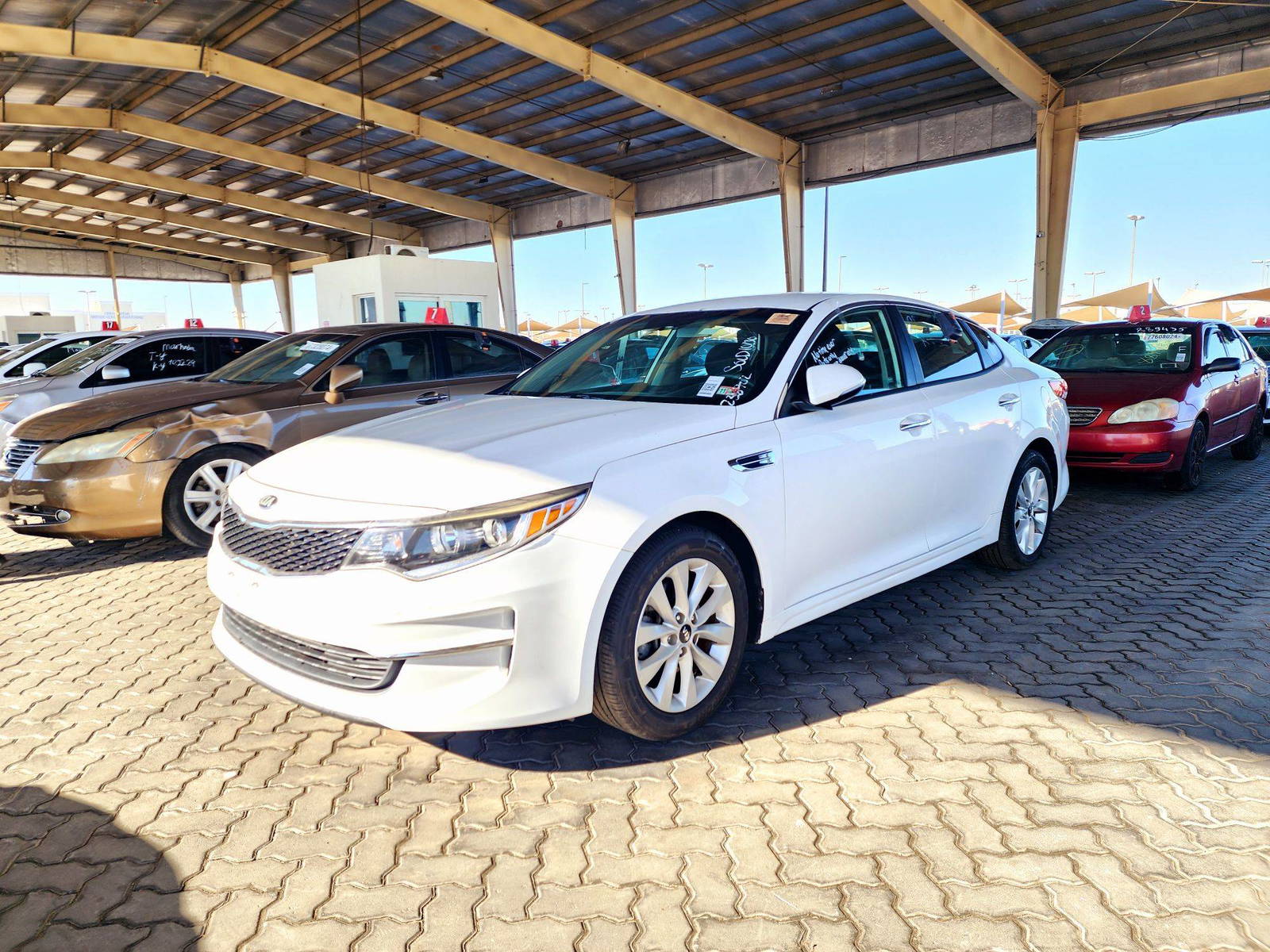 2016 KIA OPTIMA — 109979 Miles — Lot 236702 — Souq - Marhaba Auctions Used Cars - Image 5