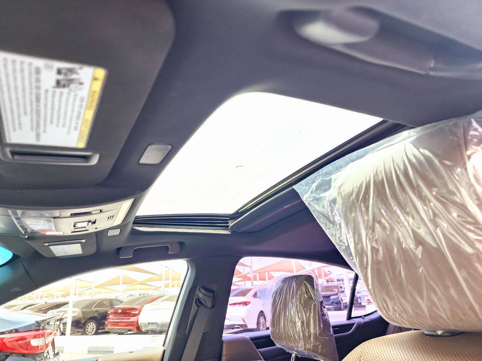 LEXUS ES 300H 2022 - Marhaba Auction Used Cars - Image 8