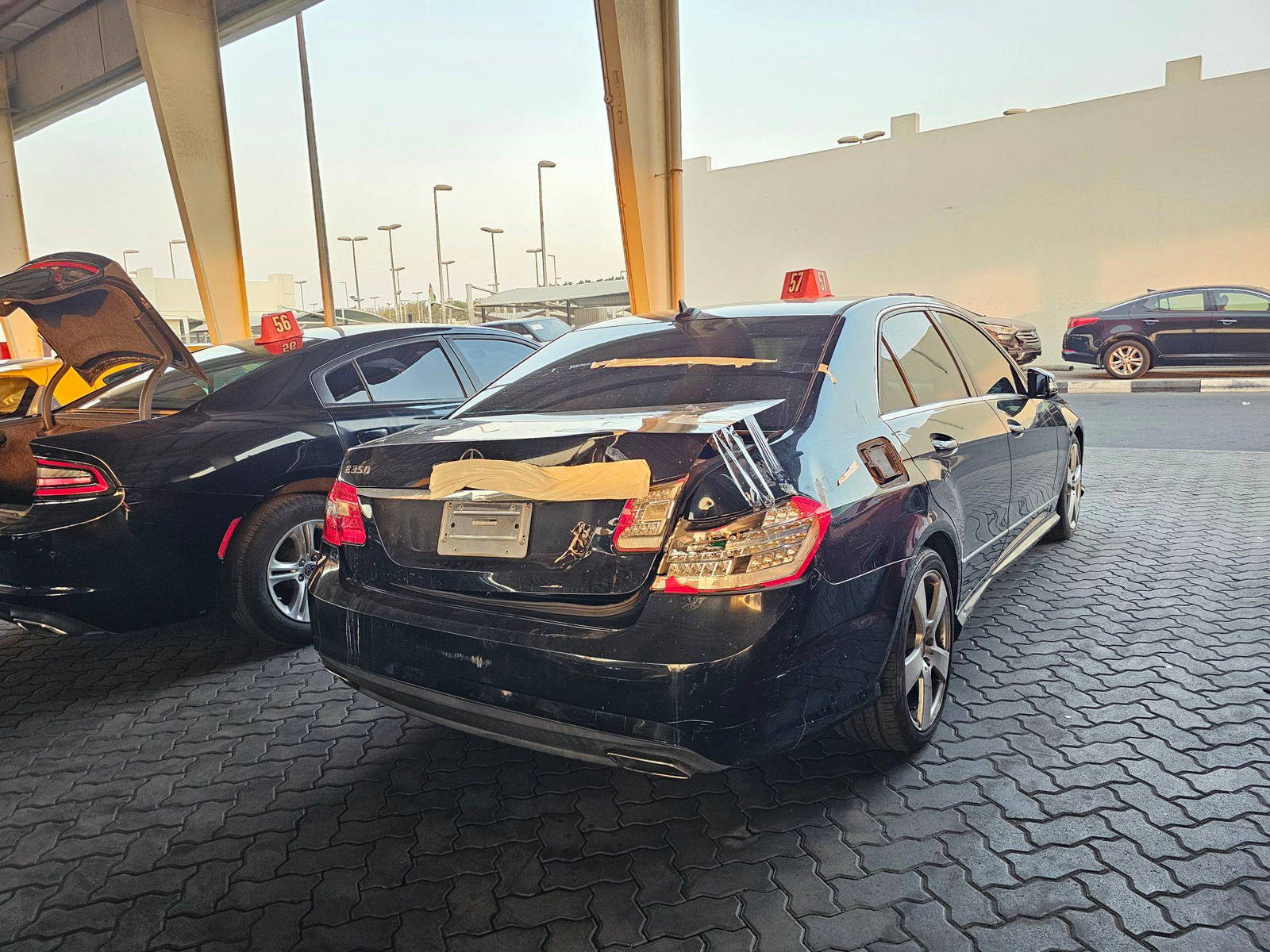 2011 MERCEDES BENZ E 350 — 183318 Miles — Lot GB8BA327898 — Main - Marhaba Auctions Used Cars - Image 5