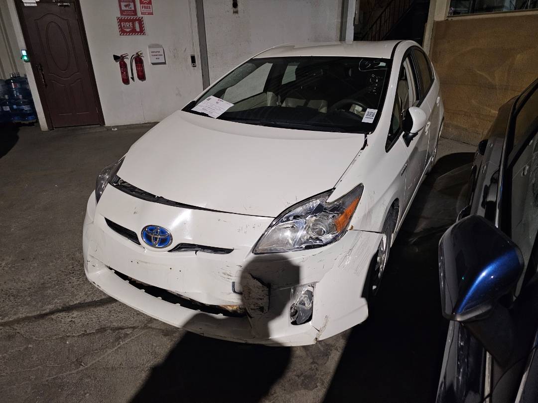 2010 TOYOTA PRIUS — 176996 KM — Lot 12162142 — Ind. 12 - Marhaba Auctions Used Cars - Image 4