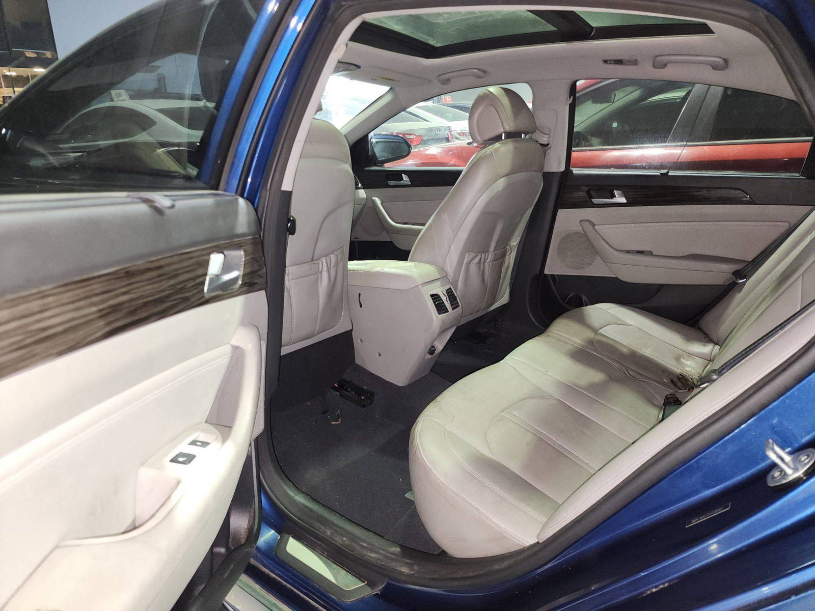 2015 HYUNDAI SONATA — 133087 Miles — Lot 5860458 — Al Quoz - Marhaba Auctions Used Cars - Image 3