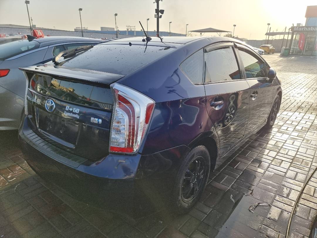 2012 TOYOTA PRIUS — 280818 Miles — Lot 0334475 — Ind. 12 - Marhaba Auctions Used Cars - Image 4