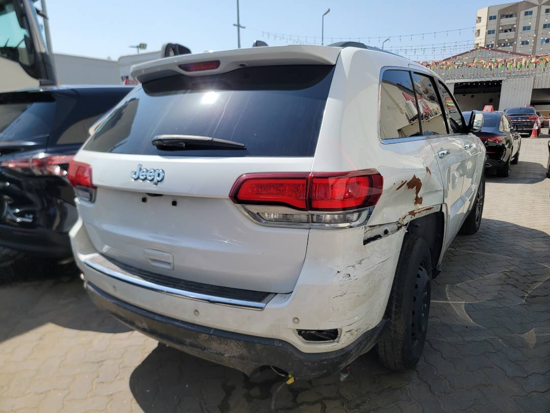 2020 JEEP Grand Cherokee — 143504 Miles — Lot G8LC202017 — Main - Marhaba Auctions Used Cars - Image 3