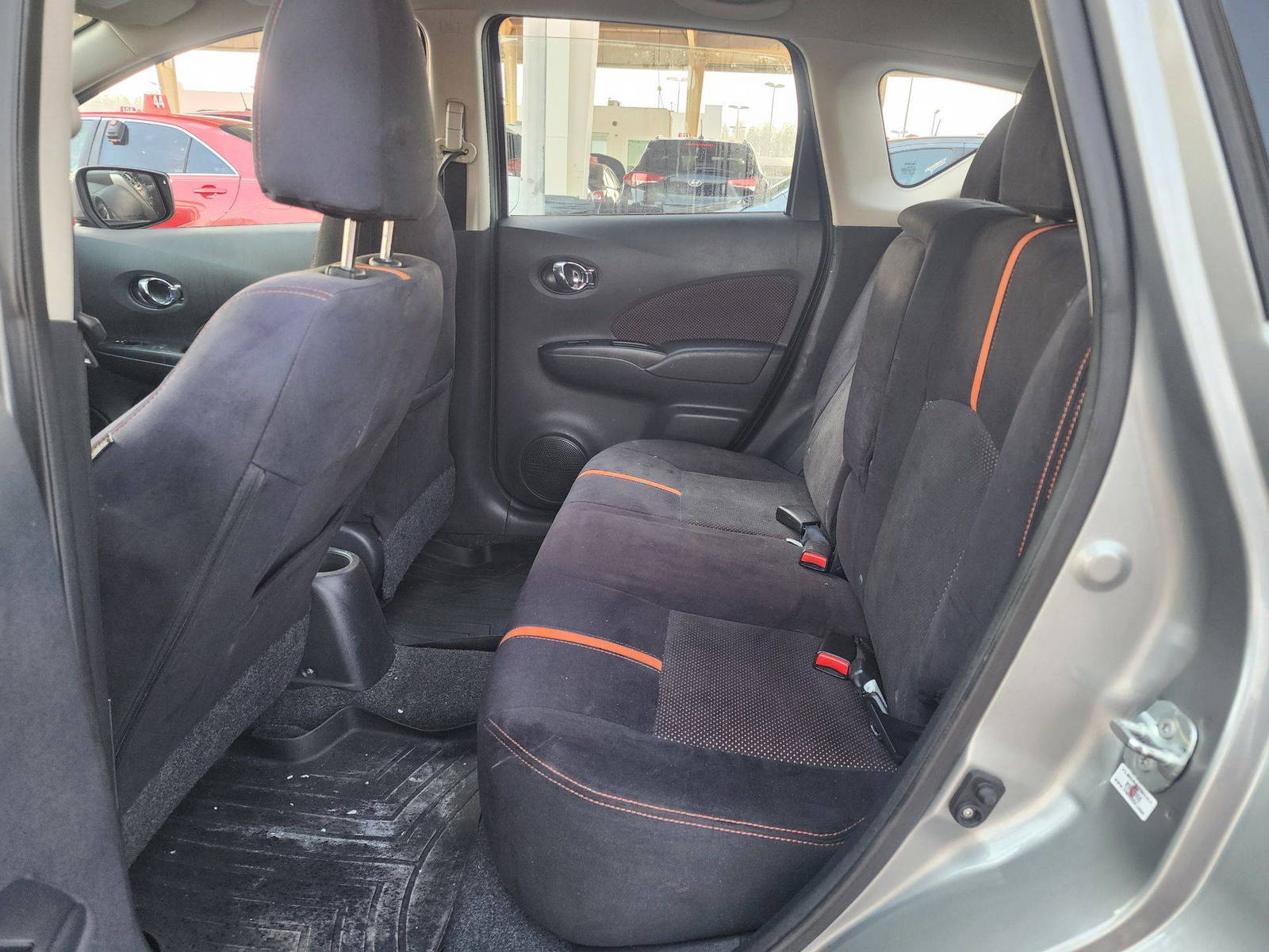 2015 NISSAN VERSA NOTE — 120593 KM — Lot 419595 — Souq - Marhaba Auctions Used Cars - Image 6