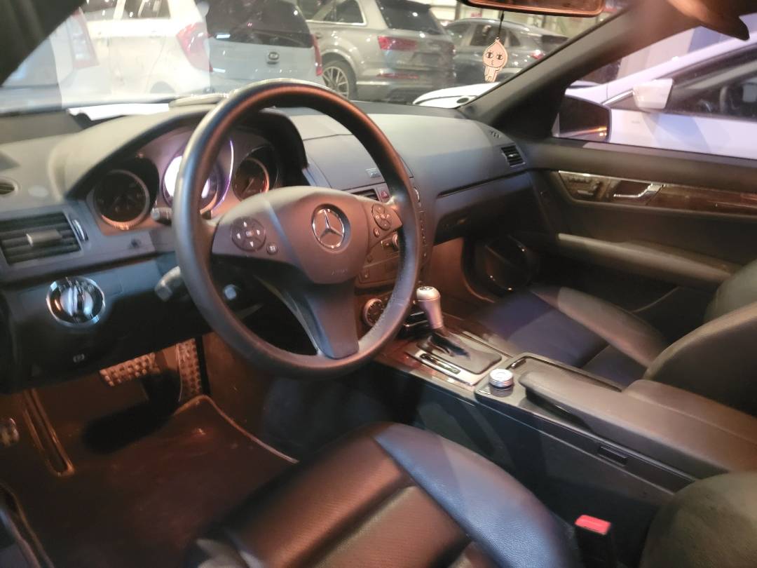 2010 MERCEDES BENZ C-250 — 212281 KM — Lot 387879 — Main - Marhaba Auctions Used Cars - Image 6