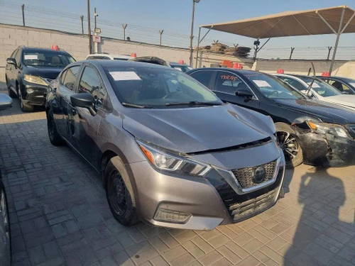 NISSAN VERSA