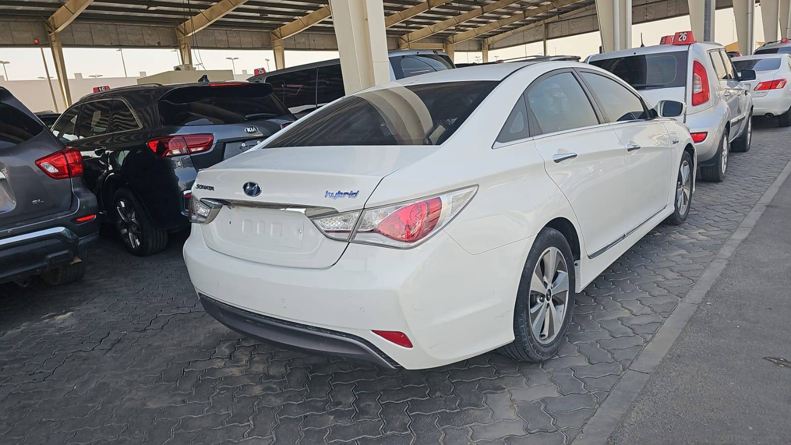 2012 HYUNDAI SONATA — 210683 KM — Lot CA039989 — Souq - Marhaba Auctions Used Cars - Image 7