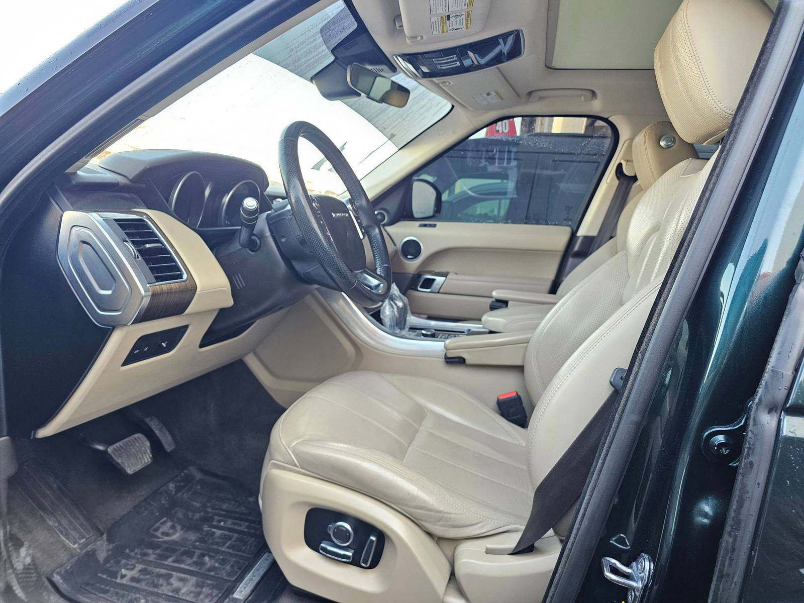 LAND ROVER RANGE ROVER SPORT 2017 - Marhaba Auction Used Cars - Image 10