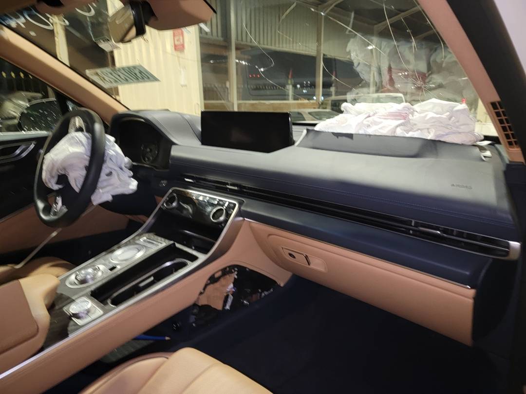 2021 GENESIS GV80 BASE — 29026 Miles — Lot 048546 - Marhaba Auctions Used Cars - Image 6