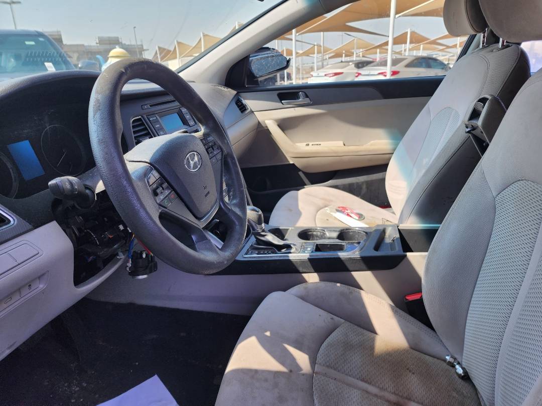 2015 HYUNDAI SONATA — 144122 Miles — Lot 60693434 — Souq - Marhaba Auctions Used Cars - Image 6