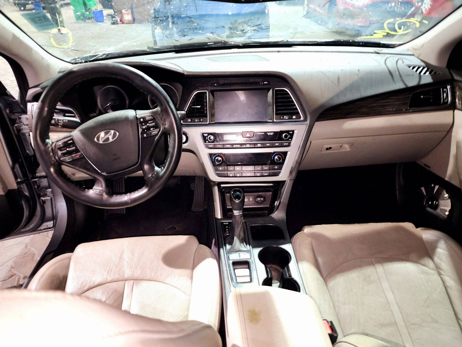 2015 HYUNDAI SONATA — 126785 Miles — Lot 81982334 — Souq - Marhaba Auctions Used Cars - Image 7