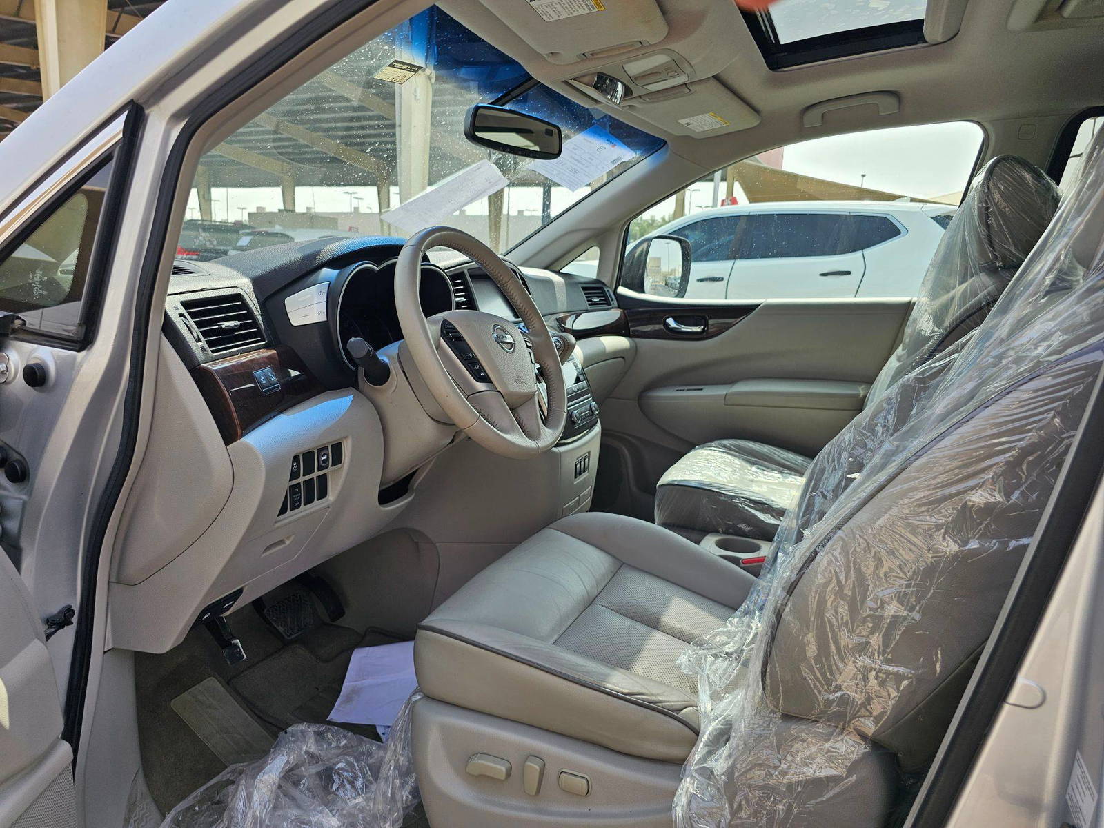 2011 NISSAN QUEST — 169018 Miles — Lot 005312 — Souq - Marhaba Auctions Used Cars - Image 9