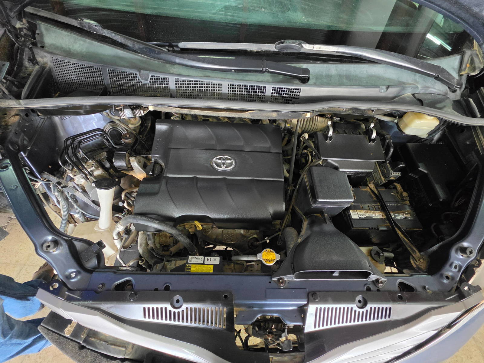 2015 TOYOTA SIENNA — 185291 Miles — Lot 653047 - Marhaba Auctions Used Cars - Image 12