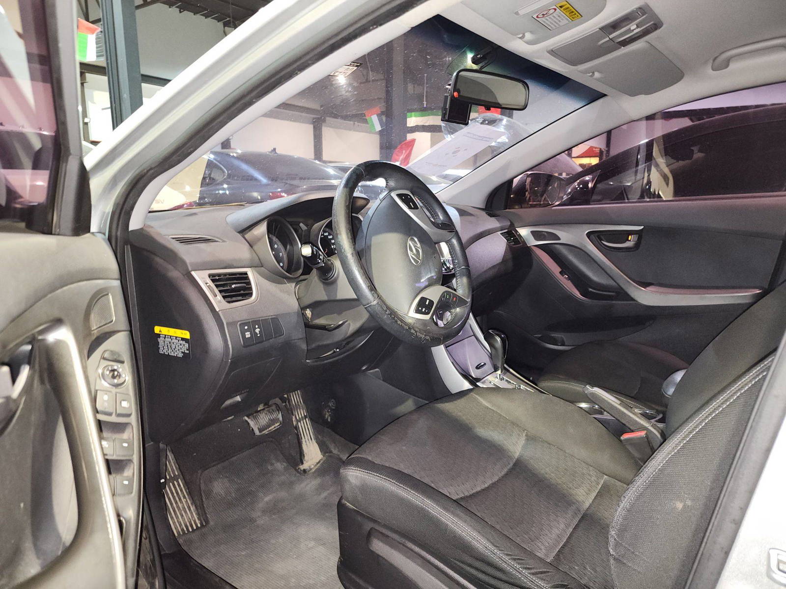 2011 HYUNDAI AVANTE — 118726 KM — Lot 097431 — Main - Marhaba Auctions Used Cars - Image 9