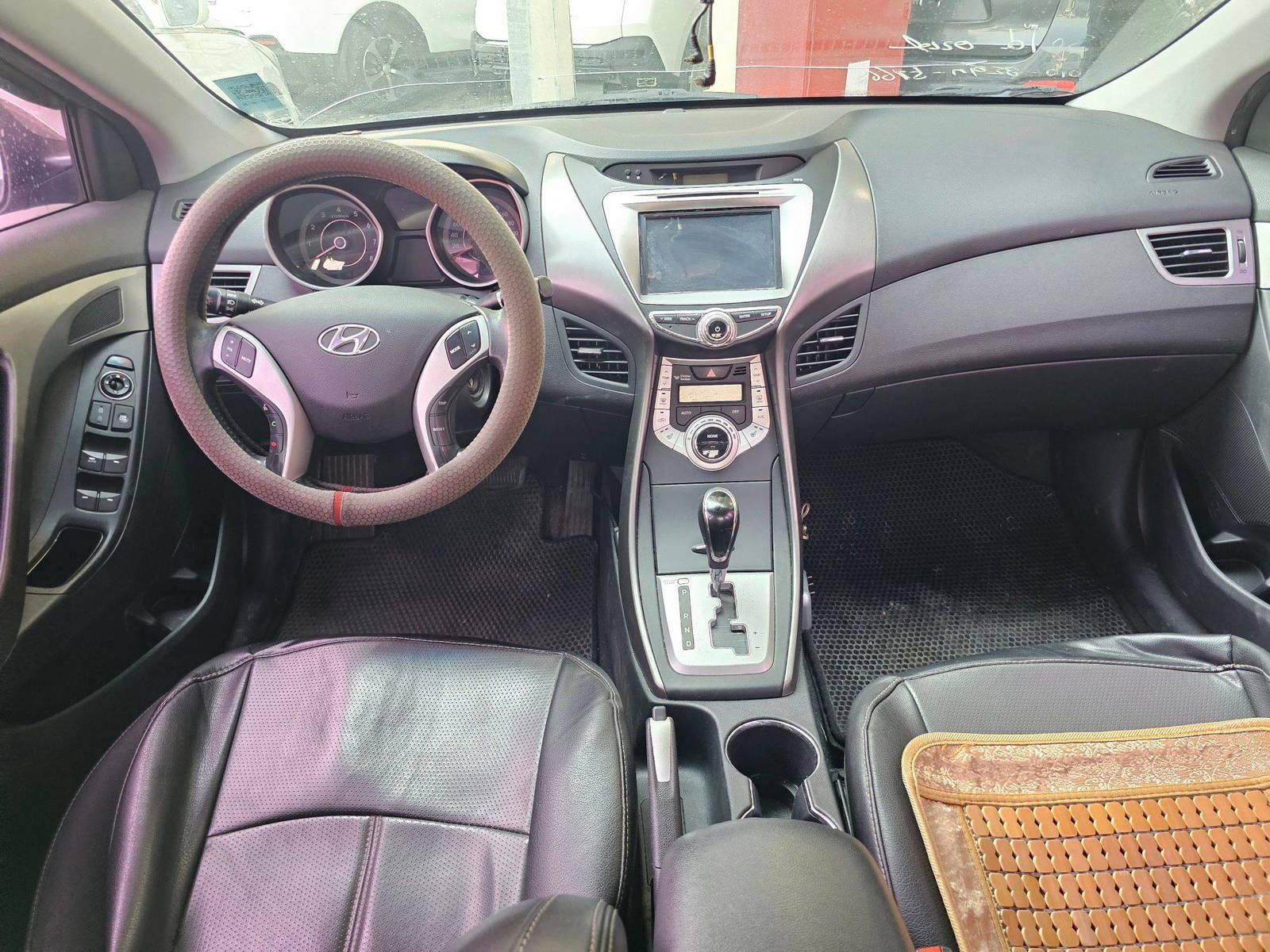 2012 HYUNDAI AVANTE — 204277 KM — Lot CU390961 — Souq - Marhaba Auctions Used Cars - Image 7