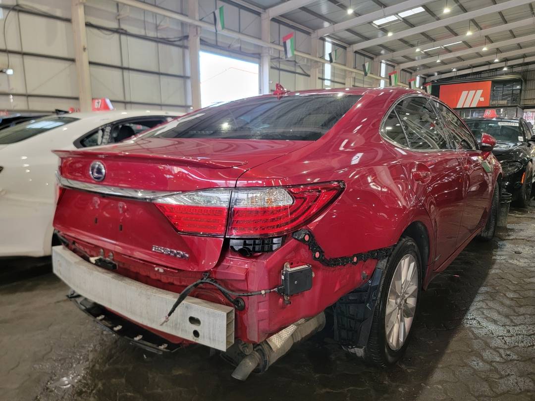 2014 LEXUS ES 300H — 135533 Miles — Lot 38508397 — Main - Marhaba Auctions Used Cars - Image 3