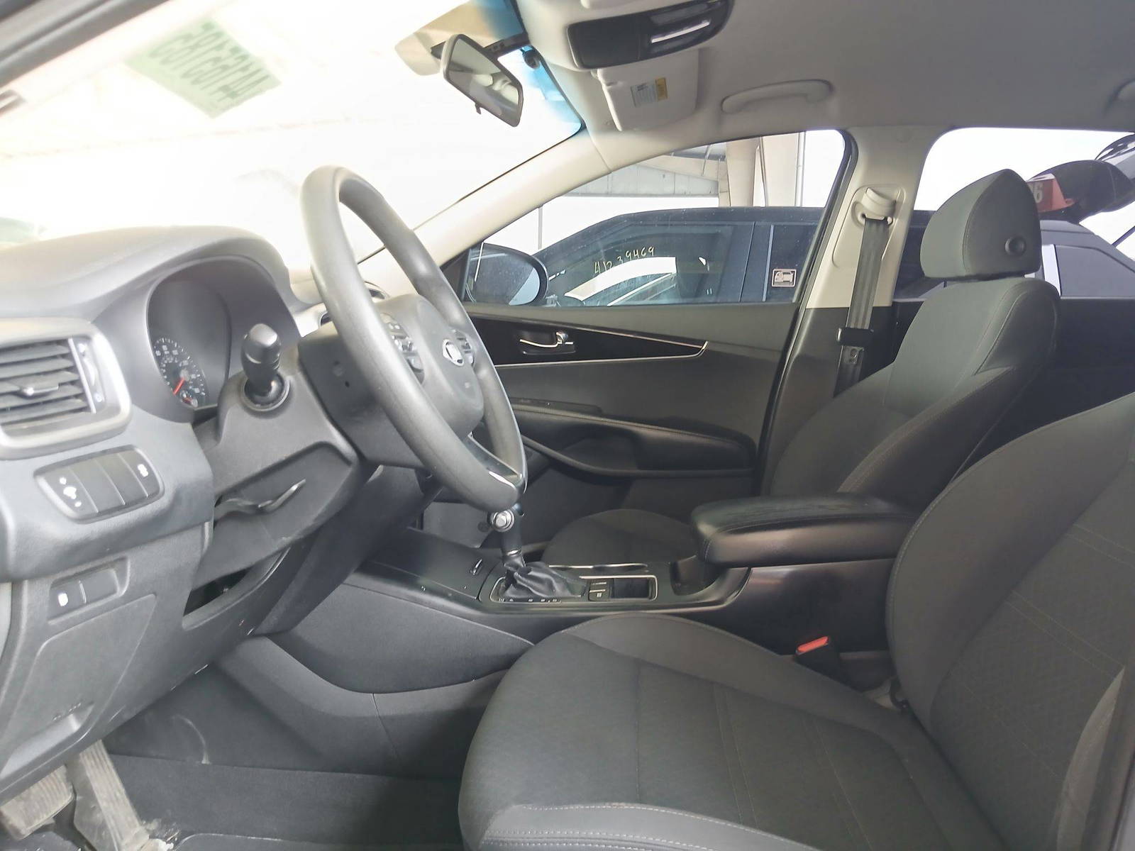 2018 KIA SORENTO — 174408 Miles — Lot 44165185 — Souq - Marhaba Auctions Used Cars - Image 8