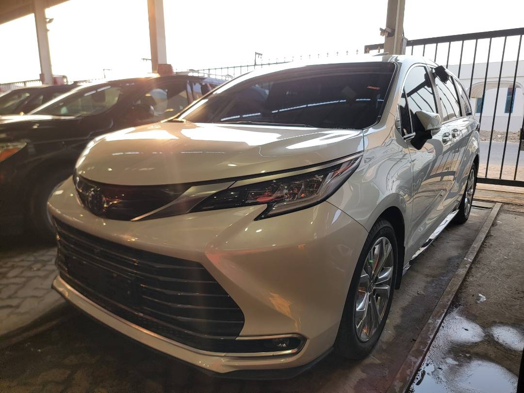 2022 TOYOTA SIENNA — 28608 KM — Lot KEC9NS122718 — Main - Marhaba Auctions Used Cars - Image 5