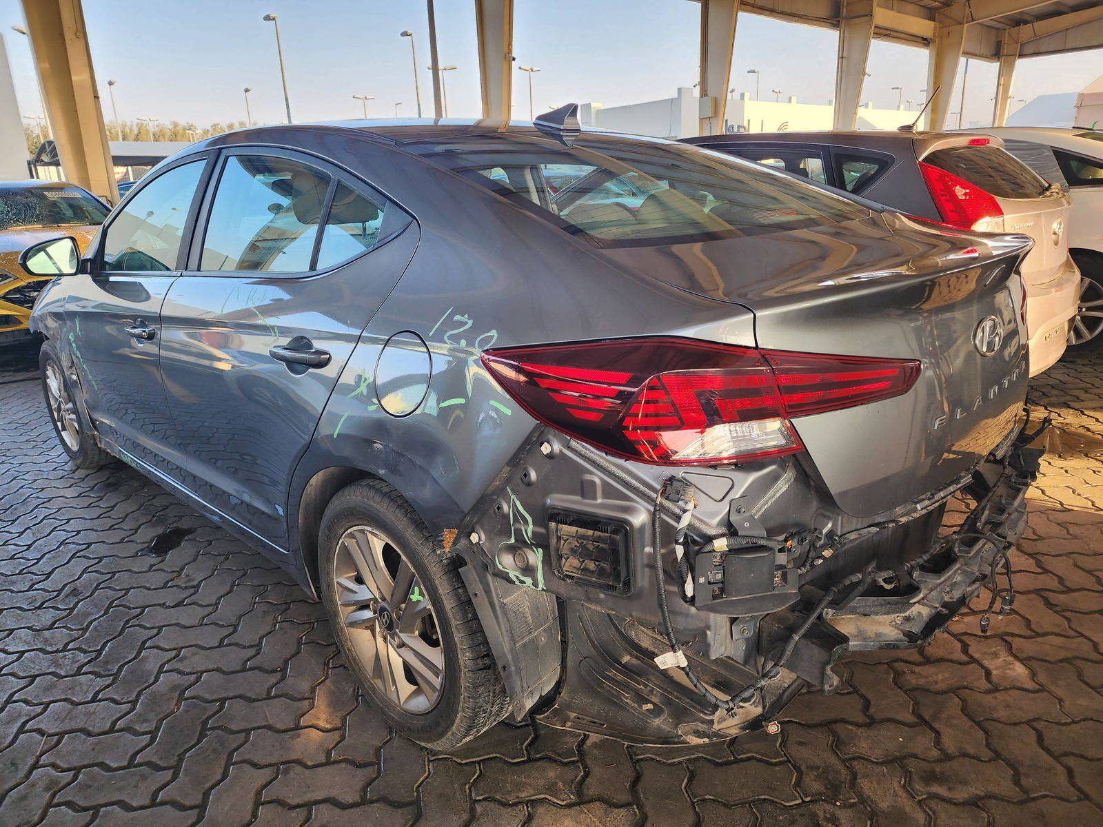 2019 HYUNDAI ELANTRA — 116967 Miles — Lot 42116154 - Marhaba Auctions Used Cars - Image 4