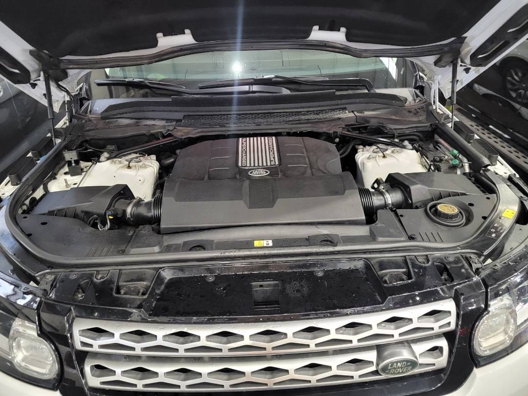 2015 LAND ROVER RANGE ROVER SPORT — 102647 Miles — Lot 49988294 — Main - Marhaba Auctions Used Cars - Image 13