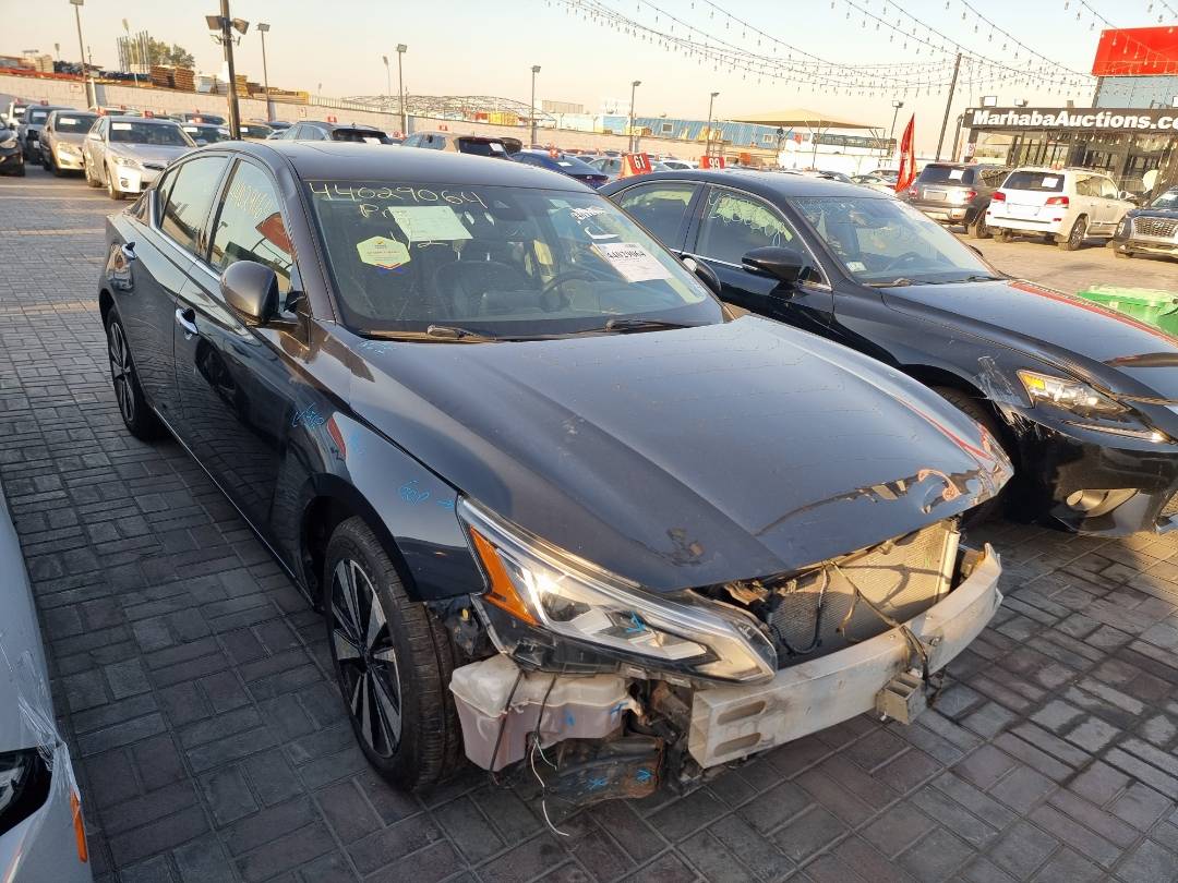2019 NISSAN ALTIMA — 103647 Miles — Lot C236143 — Ind. 12 - Marhaba Auctions Used Cars - Image 4
