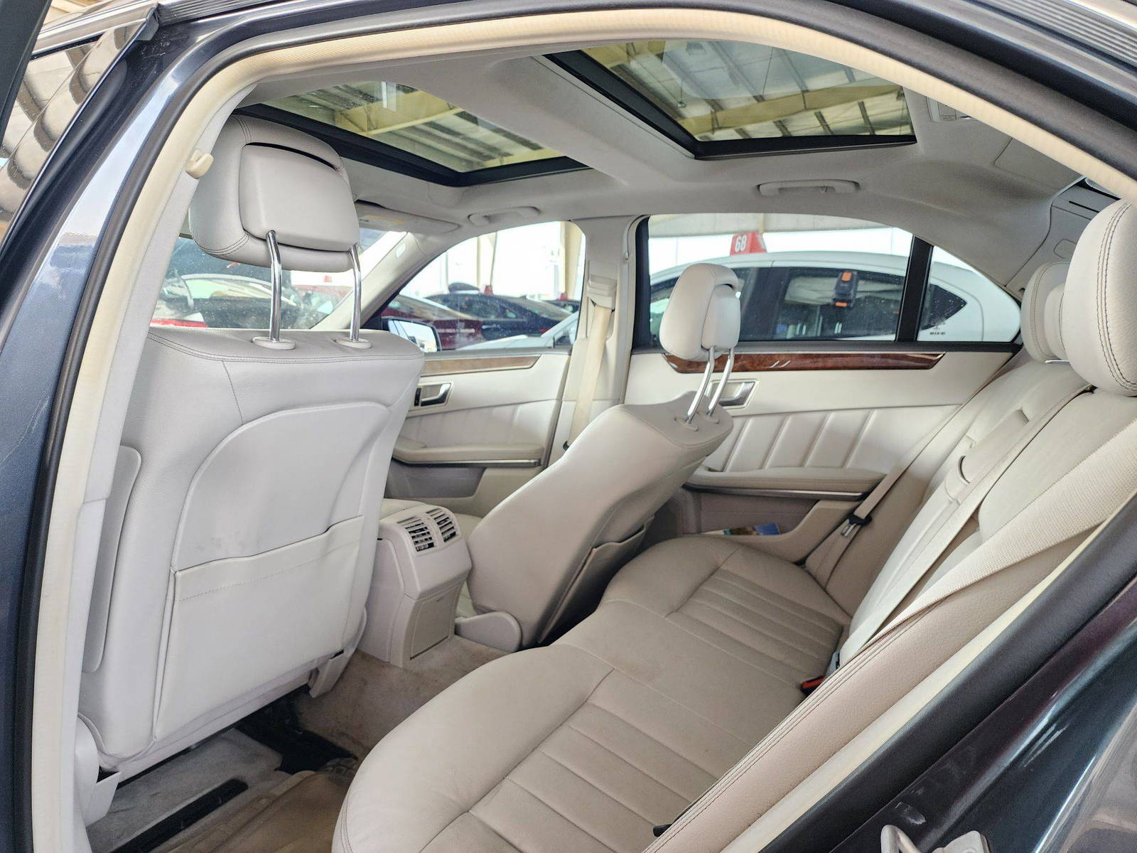 2014 MERCEDES BENZ E 350 — 97059 Miles — Lot 0EA981826 — Souq - Marhaba Auctions Used Cars - Image 6