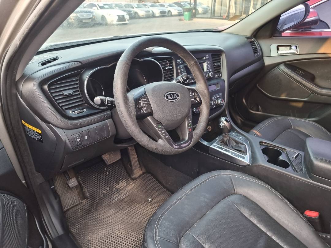 2012 KIA K5 — 136687 KM — Lot 214578 — Main - Marhaba Auctions Used Cars - Image 6