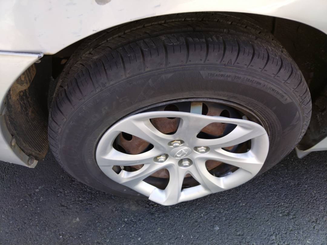 2013 HYUNDAI ACCENT — 153280 Miles — Lot 74058383 - Marhaba Auctions Used Cars - Image 4