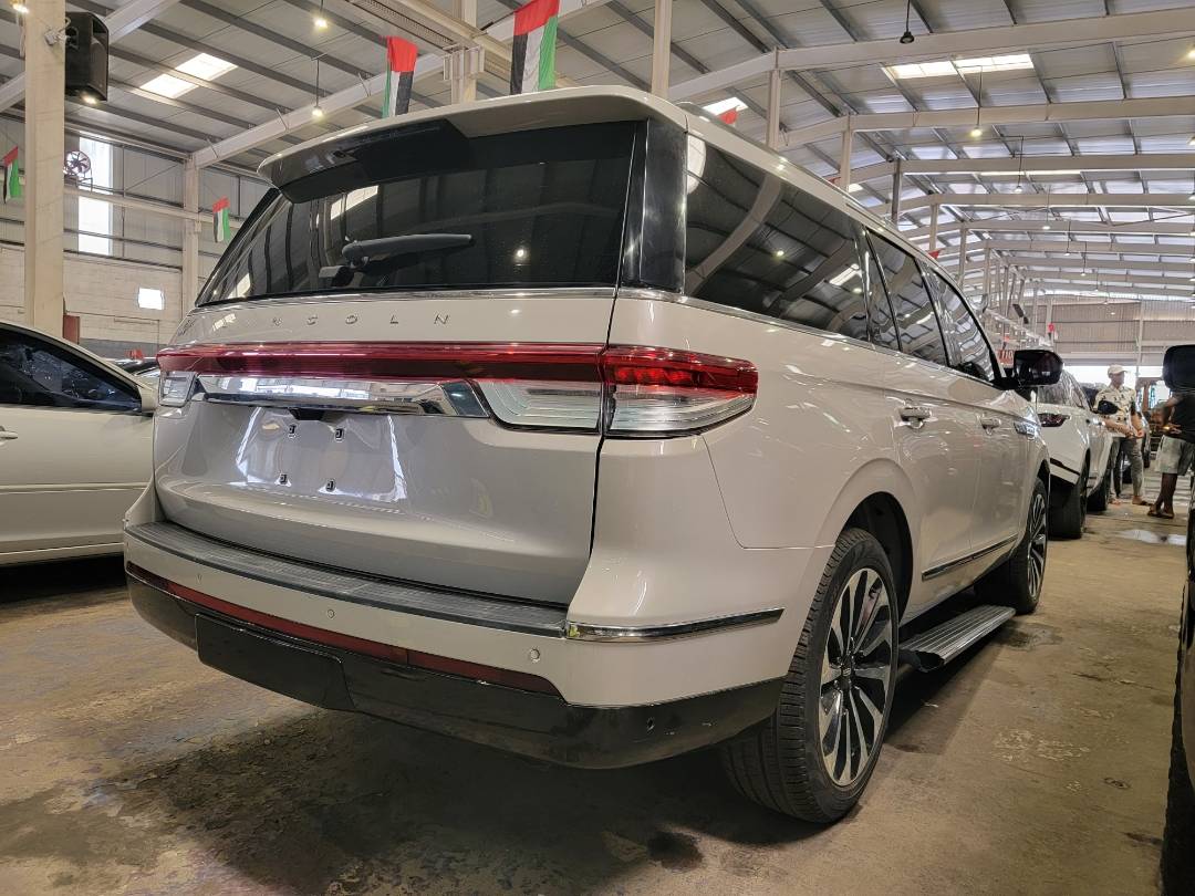 2023 LINCOLN NAVIGATOR — 3267 Miles — Lot EL01290 — Main - Marhaba Auctions Used Cars - Image 4