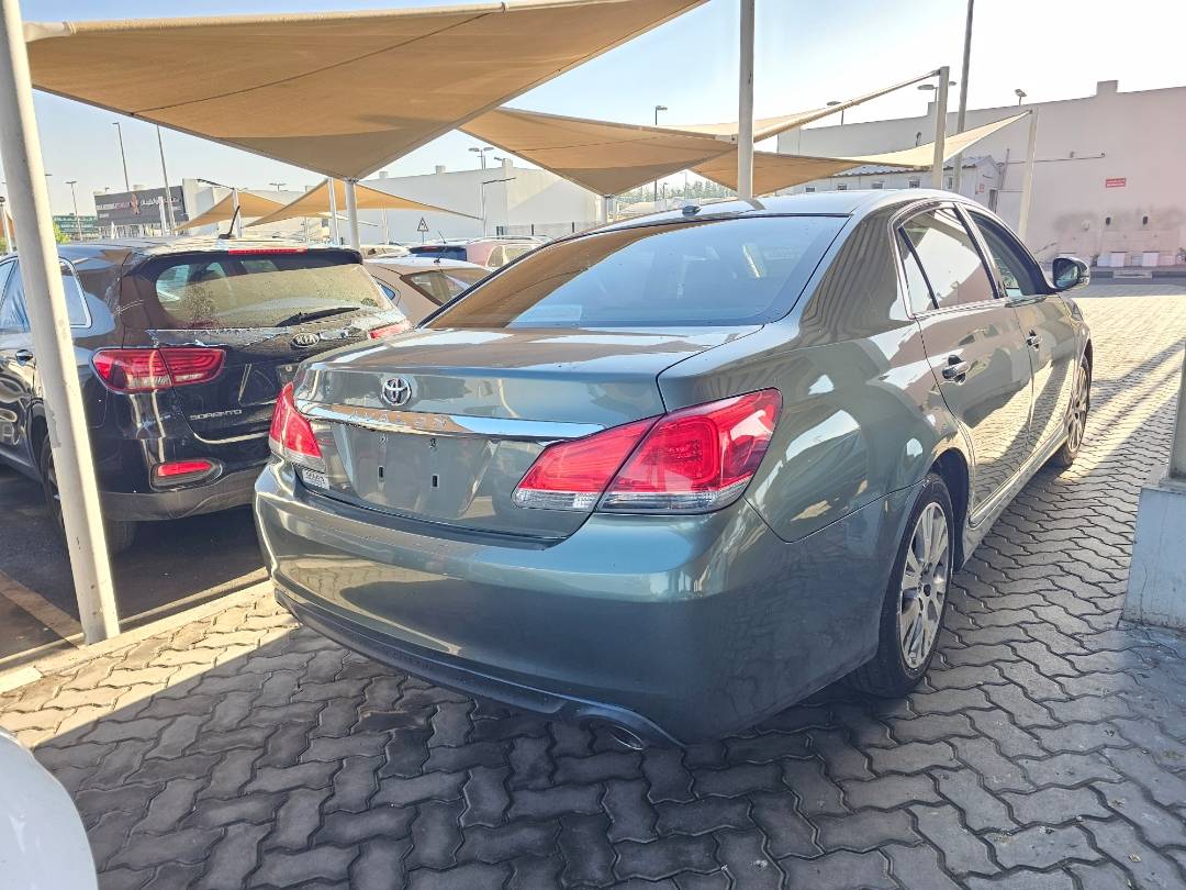 TOYOTA AVALON