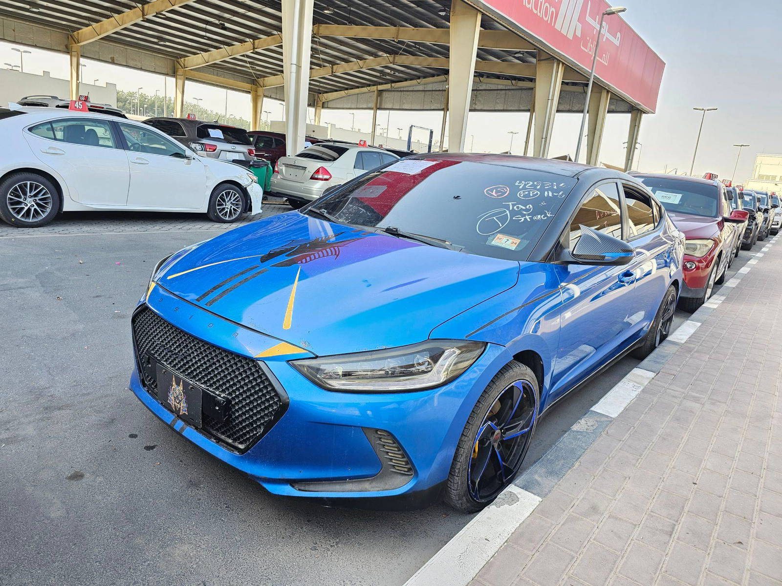 2017 HYUNDAI ELANTRA — 193133 Miles — Lot 5HU429316 — Souq - Marhaba Auctions Used Cars - Image 4