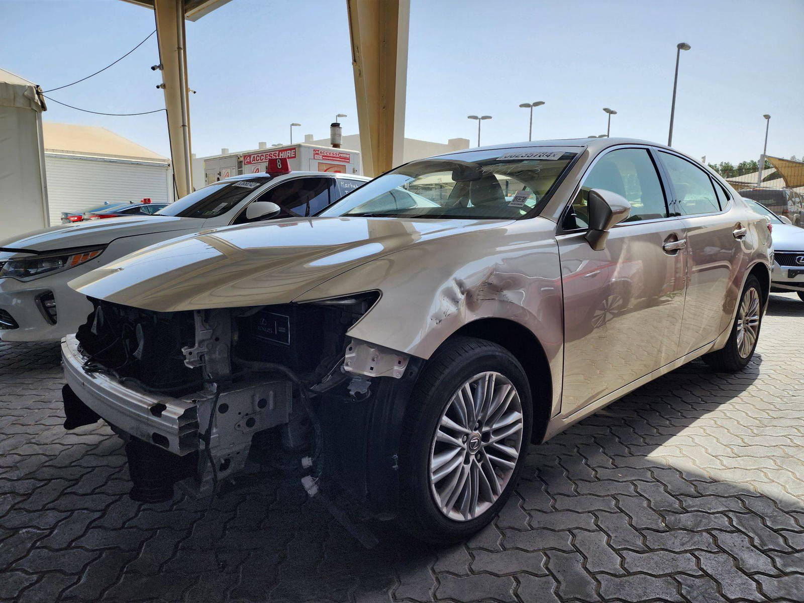 2013 LEXUS ES 350 — 94382 Miles — Lot 8183 — Souq - Marhaba Auctions Used Cars - Image 5